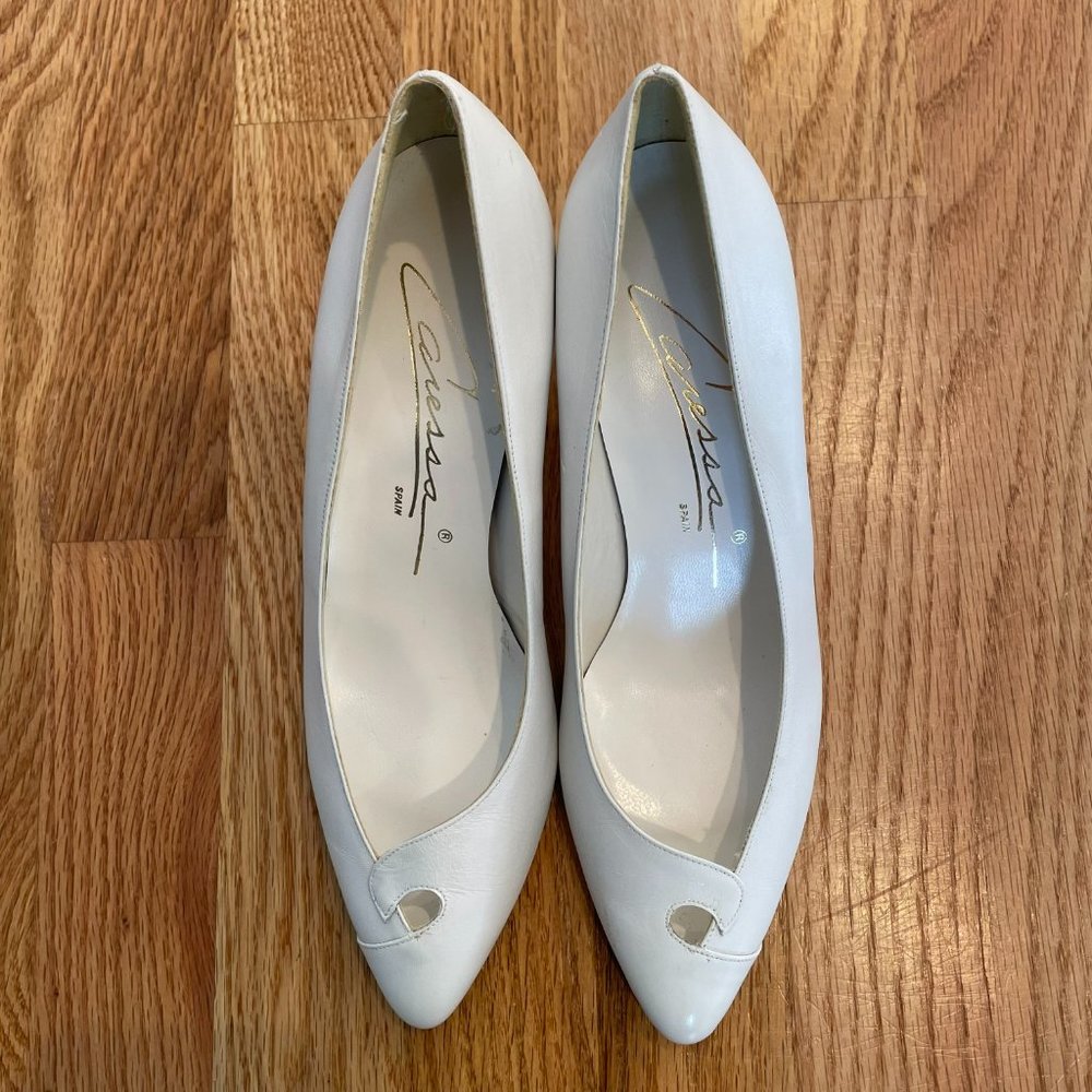 Caressa Spain Women’s Vintage White Leather Pointed Toe Heel Pumps Size 7 M
